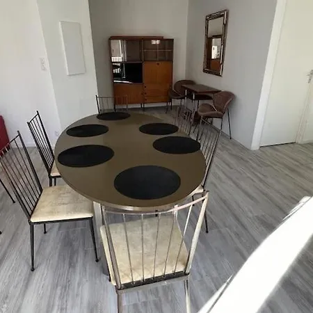 3 Avec Terrasse Μπεζιέ